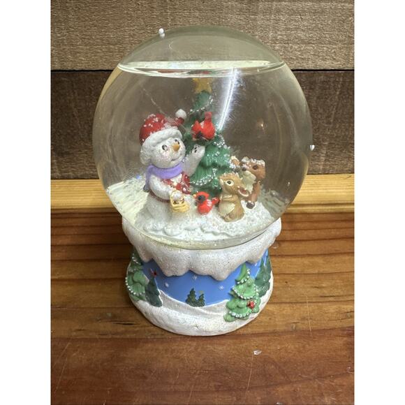 Hallmark Limited Quantity Snow Buddies Snow Globe In Box - Picture 1 of 8
